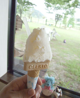 有限会社　山田牧場　ミルクジェラート