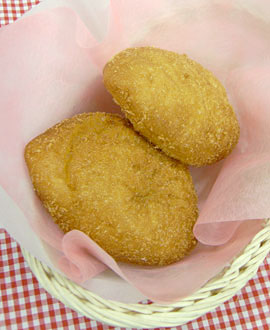 石窯パン工房fournier　じっくり煮込んだ牛肉カレーパン