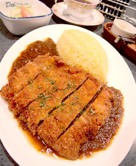 カレーハウス　GHEE　チキンカツカレーランチ（サラダ・ドリンク付）