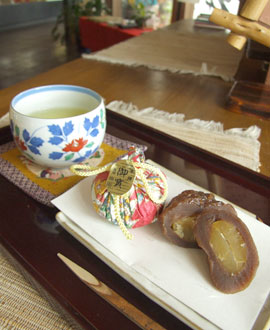 菓舗　梅園　栗蒸し羊羹