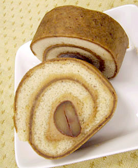 菓舗　よしなみ　栗のロールケーキ