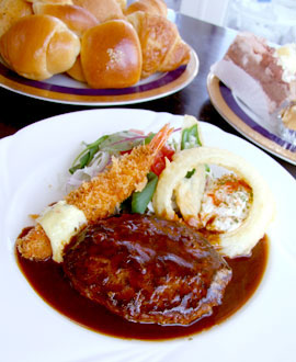 有限会社　永田製パン工場　ハンバーグランチセット