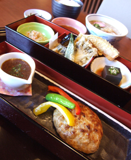 ふく福　十禅寺店　自家製豆腐のハンバーグ膳