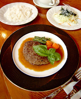 ログハウス　レストラン　木香里　和牛スネ肉100%ハンバーグステーキ（ランチメニュー）