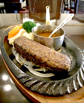 エルマナス　エルマナスハンバーグセット（ランチタイム）