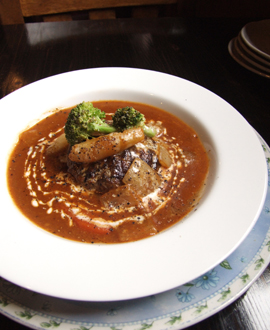食菜酒楽　BIG　BEEF　シチュードチーズビーフハンバーグ