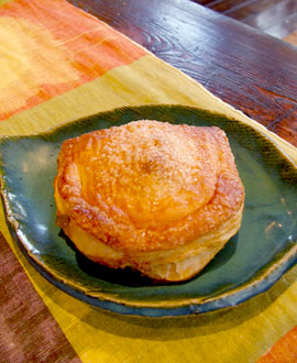 二つ茶屋　アップルパイ