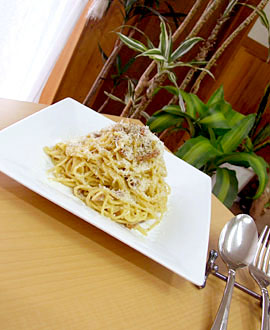オステリア　ラツィオ　元祖ローマ風　カルボナーラ