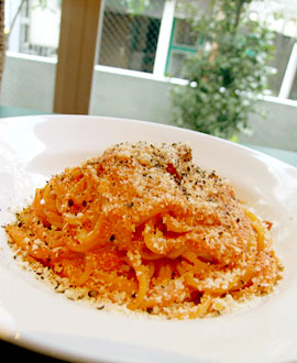 TAVERNA　curague　トマボナーラスパゲッティ