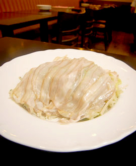 西洋料理のうまいもの屋　山海倶楽部　自家製ベーコンと早生キャベツのペペロンチーノ