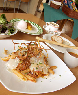 Taverna da Mizumoto　色々な豆とポルペッティーニのペンネ