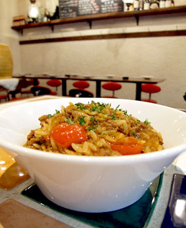 スペイン・バル1番　挽肉のリゾーニ