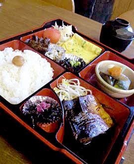 山本屋食堂　松花堂弁当