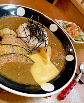 あまみや　かぼちゃとナスのとろけるチーズカレー