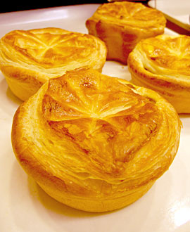 ダーケンナンナ　カレーうどんパン