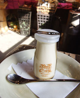 パティスリー麓　黒蜜入り豆乳チーズぷりん