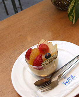 スイス　上通店　プリンアラモード